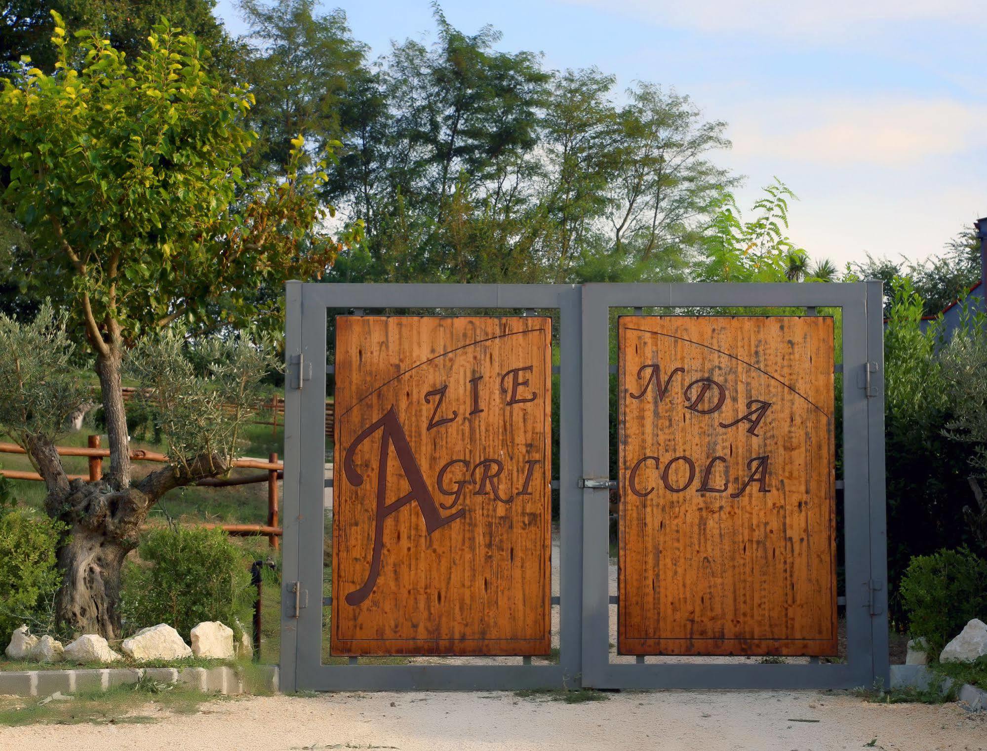 Agriturismo San Martino يوتْسْوولْ المظهر الخارجي الصورة